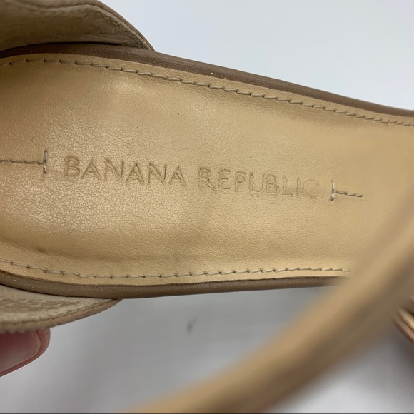 Banana Republic Adjustable Strap Alligator Textured Heel Size 7 - Picture 8 of 10